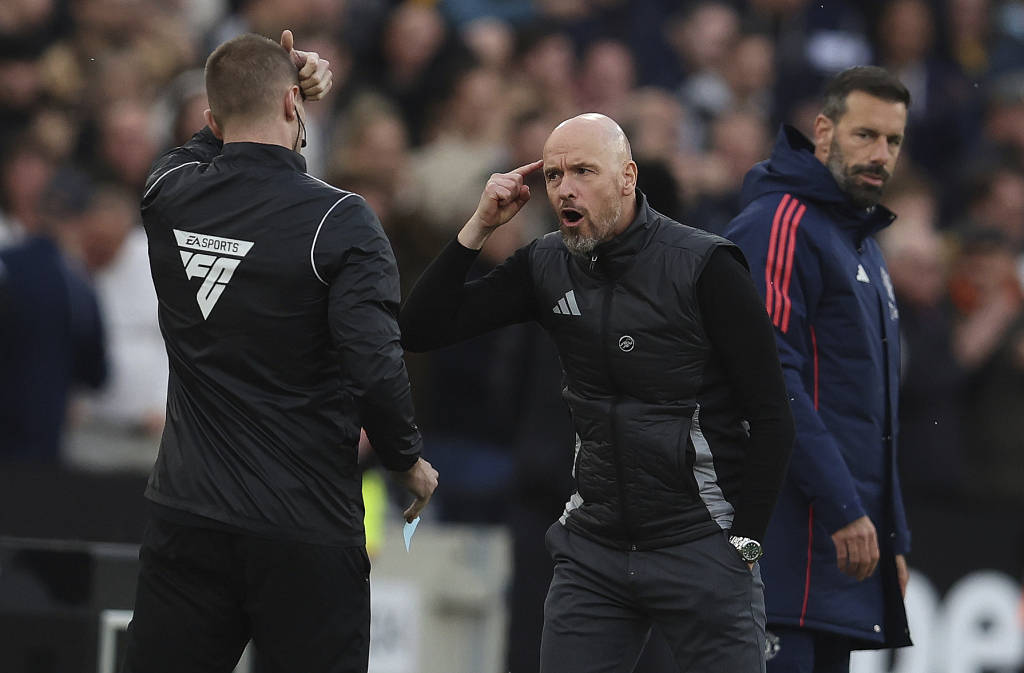 曼联怪圈：一种当代的“表演主义”与后现代“输学”